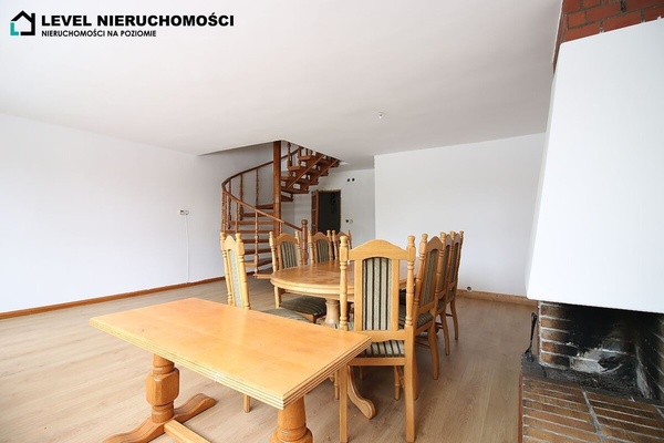 Elbląg LEVEL NIERUCHOMOŚCI&nbsp; Dom w środku miastaul. robotnicza&nbsp; &nbsp; NIERUCHOMOŚCI NA POZIOMIE