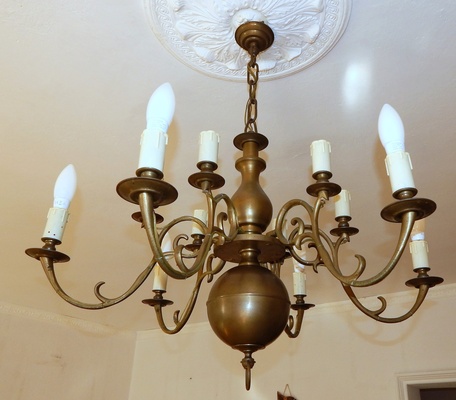 Elbląg Piękny, elegancki 12 punktowy żyrandol, mosiężny, flamandzki. Zapraszam.