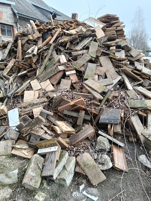 Elbląg Oddam pocięte drewno. Za zwrot kosztów cięcia 100zł. Około 5m&sup3;. Można odrzucić niepotrzebne elementy.