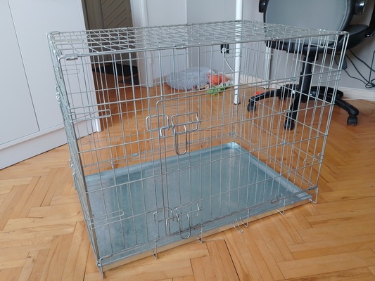 Elbląg Duża, przenośna, metalowa, w bardzo dobrym stanie, klatka kennelowa dla psa do pomieszczeń. 
55/80 cm, 60