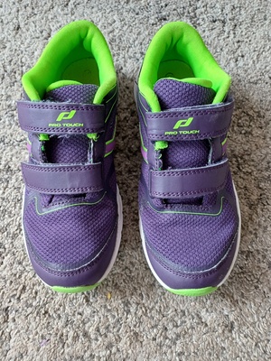 Elbląg Buty sportowe PRO TOUCH, rozmiar 35,stan bardzo dobry, lekkie.