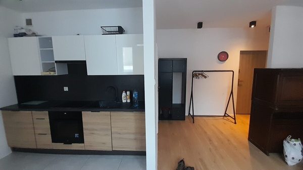 Elbląg Wynajmę kawalerkę przy ulicy Szpitalnej (okolice placu Słowiańskiego). Powierzchnia 28m2.Usytuowana na