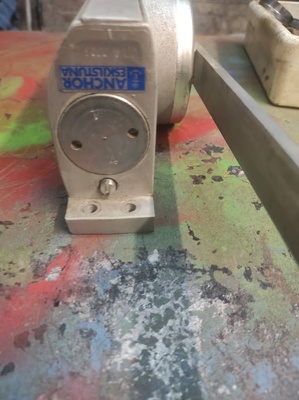 Elbląg OKAZJA!!      sprzedam automat zamykania drzwi z demontażu sprawny stan bardzo dobry