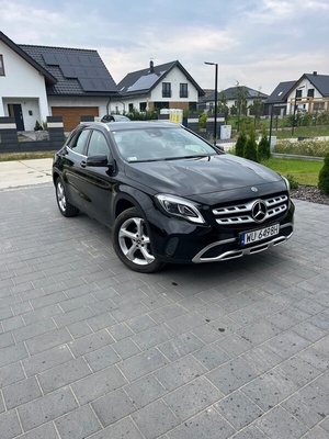 Elbląg Sprzedam samochód Mercedes GLA 200 7G-DCT z 2017 roku