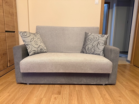 Elbląg Sprzedam sofkę dwuosobową w bardzo dobrym stanie.
Wymiary: 140 x 100 cm
Powierzchnia spania 120 x 190 cm.