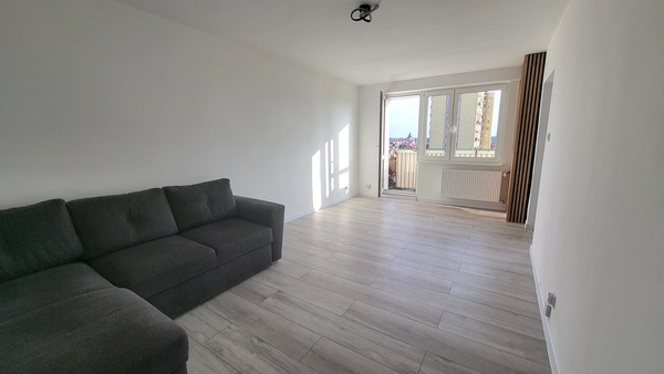 Elbląg KWADRAT NIERUCHOMOŚCI1 pokój, 33 m2V piętrowindabalkonpo generalnym remonciemedia z miasta