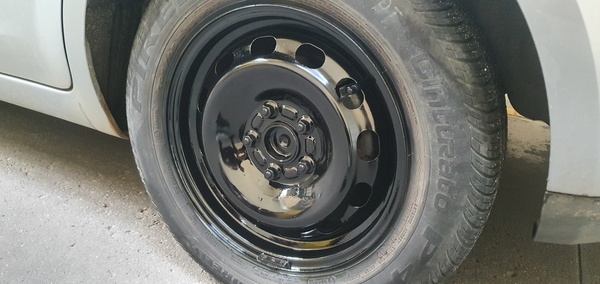 Elbląg Oddam za paczkę kawy Jacobs i ptasie mleczko:
felgi 4szt.6Jx15 ET52,5 w bardzo dobrym stanie. Używane były