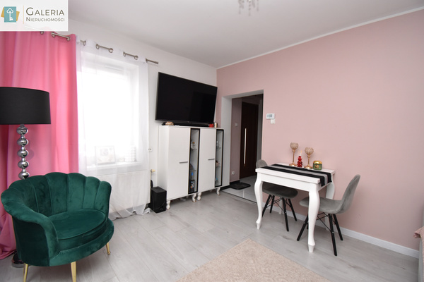 Elbląg GALERIA NIERUCHOMOŚCIZ pasji i miłości do nieruchomościNa sprzedaż:&nbsp; Dwa pokoje z prywatnym wejściem i