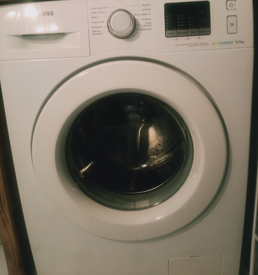Elbląg Sprzedam pralkę Samsung ecobubble  8 kg z uszkodzonym (do wymiany) krzyżakiem (400zł). Możliwość zakupu