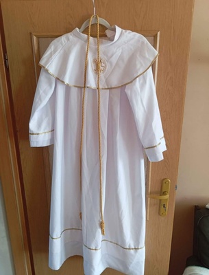 Elbląg Sprzedam Albę, wianki i torebeczkę po jednej córce. Alba do odświeżenia. Stan bdb. Zależy mi jak na najszybszej