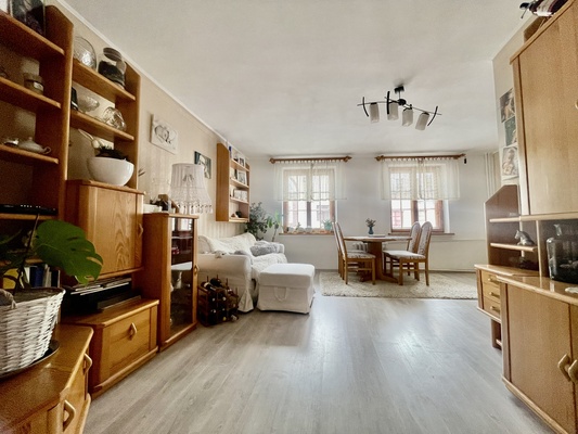 Elbląg Mieszkanie 3-pokojowe &ndash; Stare Miasto (Elbląg)
Na sprzedaż słoneczne i ustawne mieszkanie w sercu