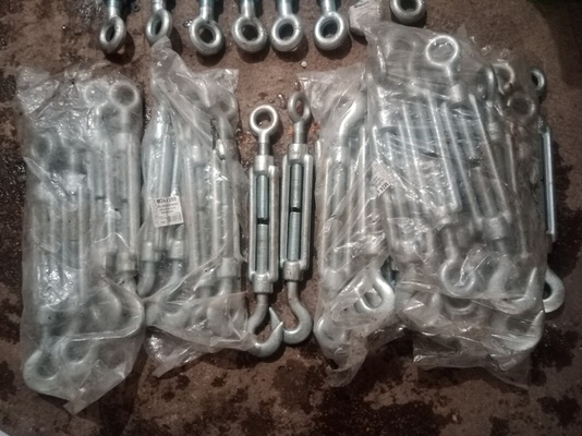 Elbląg Nowe śruby rzymskie M24.Posiadam 17 sztuk. Sztuka 35 zł. 
Zestaw nowych zacisków kablowych M16.Posiadam 300