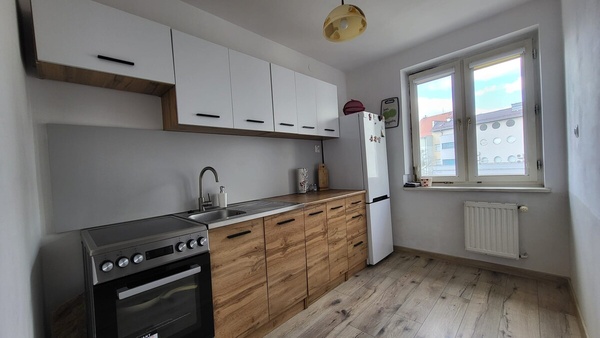 Elbląg Wynajmę dużą kawalerkę 42 m&sup2;. w centrum Elbląga przy ul. NITSCHMANNA