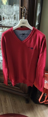 Elbląg Sprzedaam sweterek czerwony meski, roz. L- 27 zl  Kurtka ruda skórka, roz L, bardzo mali używana(cena nowej