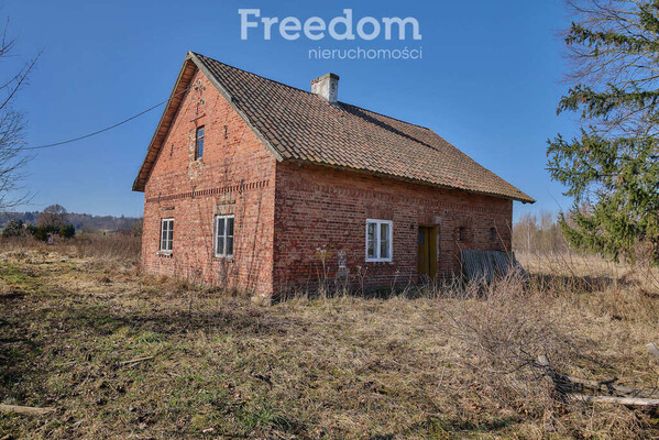 Elbląg FREEDOM NIERUCHOMOŚCISprzedam działkę - Młynary. Brak WC, łazienki i kanalizacji. Nieruchomość wymaga