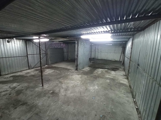 Elbląg Garaż 60 M2 w Elblagu