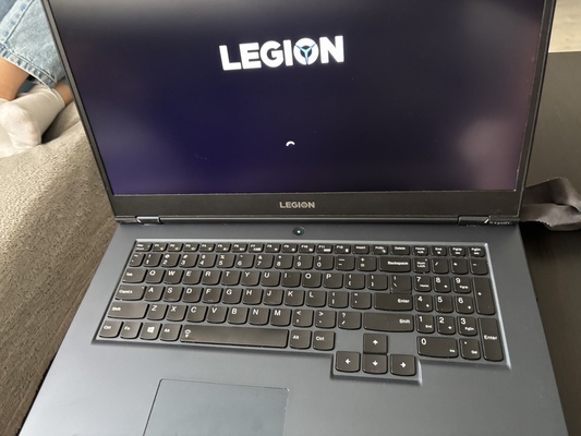Elbląg Na sprzedaż Lenovo Legion 5 17” (model ACH6H) – mocny i zadbany laptop gamingowy. 
Używany