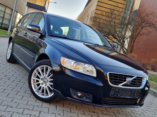 Elbląg Volvo V50 LiftSILNIK : 1.8 BENZYNA   Super Stan !Wersja Summummod.2009