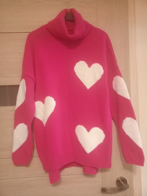 Elbląg Sprzedam sweter golf w kolorze fuksja na płasko 60cm x 2