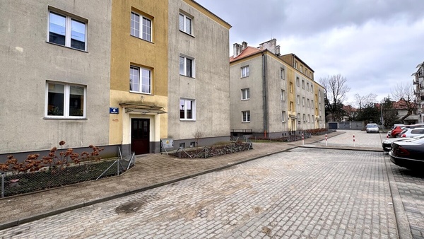 Elbląg   TO MY SPRZEDAJEMYNIERUCHOMOŚCI W TYM MIEŚCIEBIURO NIERUCHOMOŚCIAMERICAN HOMEWYNAJMĘ - 2 POKOJE - KOPERNIKA