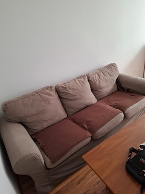 Elbląg Oddam za darmo kanapę. Bez funkcji spania. Odbior własny - parter.