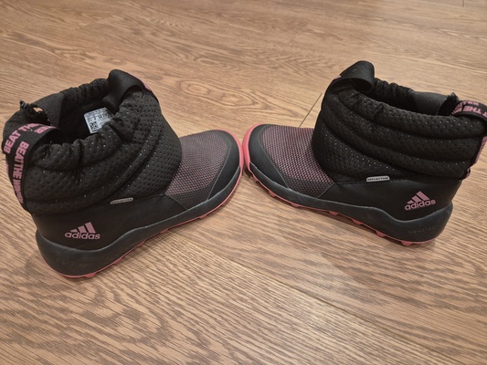 Elbląg Sprzedam buty zimowe - śniegowce, dla dziewczynki, adidas RapidaSnow rozmiar 34 - ocieplana wkładka. Stan