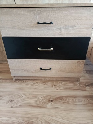 Elbląg Komoda dąb Sonoma /czarny  szer 35cm wys 68cm dł 71cm