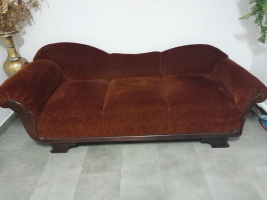 Elbląg Szezlong miodowo-brązowy. Wymiary 200x80,siedzisko na wysokości 40 cm, tłoczony aksamit. Odbiór własny z Elbląga.