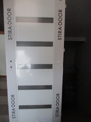 Elbląg Sprzedam drzwi &nbsp; pokojowe białe, &nbsp; prawe 70&nbsp; Drzwi nie były montowane ani przycinane. &nbsp;