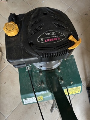 Elbląg Sprzedam glebogryzarke  123ccm, 40cm szerokość robocza. W bardzo dobrym stanie. Mało użytkowana. Silnik