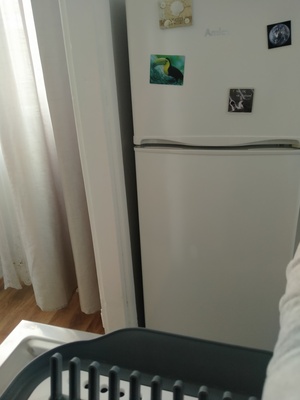 Elbląg Sprzedam lodówkę Amica wysokość 130 cm szerokość/głębokość ok.48 cm. Idealna do małej kuchni. Cena 350 złotych