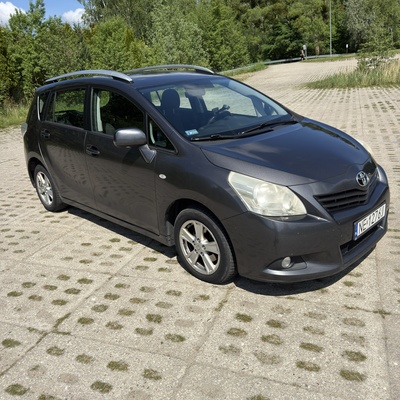 Elbląg Toyota Verso 2009