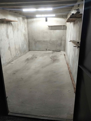 Elbląg Mam na wynajem garaż przy Sopockiej 14 / Czerniakowskiej. Tuż obok siedziby PGNiG i komisu samochodowego oraz