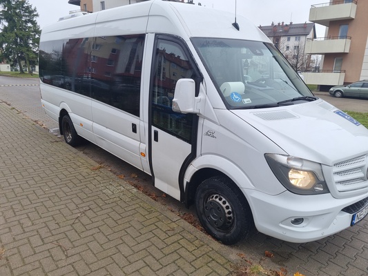 Elbląg Sprzedam Mercedes Sprinter 519 3.0 cdi (automat) 19+1 os. przystosowany do przewozu osóbz
