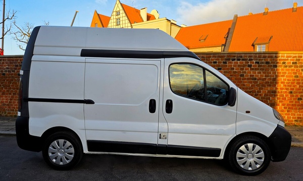 Elbląg Opel Vivaro 1,9Diesel 100km 2005Rok Max&nbsp; Wysoki 3-Osobowy-Wspomaganie Kierownicy&nbsp; -ABS Hak