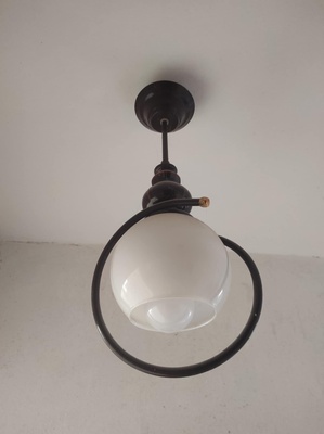 Elbląg Sprzedam oryginalny żyrandol w bardzo dobrym stanie. Cena do negocjacji.