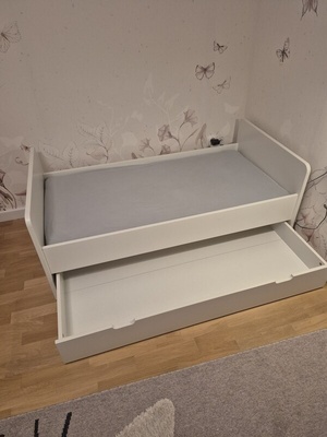 Elbląg 🛏️ Sprzedam łóżko dziecięce z materacem 🛏️