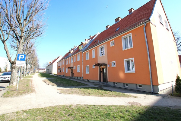 Elbląg NIERUCHOMOŚCI ANNA KRASZEWSKA    Mieszkanie 2-pokojowe do remontu w odnowionej kamienicy  ul.