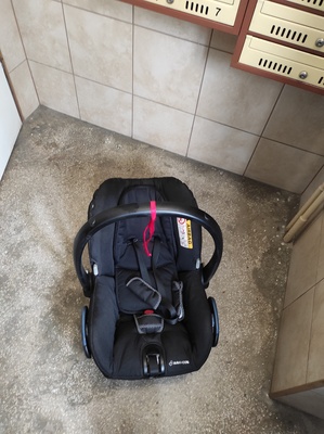Elbląg Sprzedam nosidełko maxi Cosi Citi 0-13 kg stan bdb w komplecie znajdują się również adaptery polecam. ..