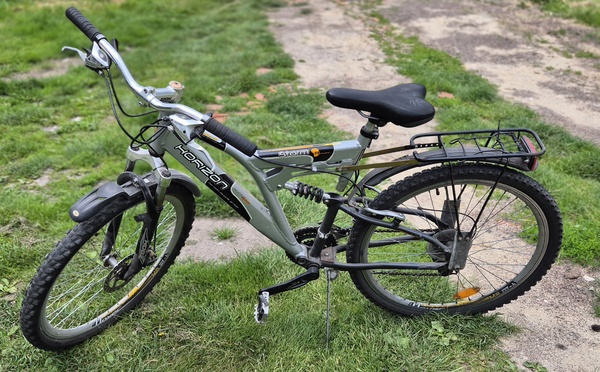 Elbląg Sprzedam rower widoczny na zdjęciu, do odświeżeń. 
Opony rozmiar 26,sprawny jeżdżący. 
Cena 300zł.