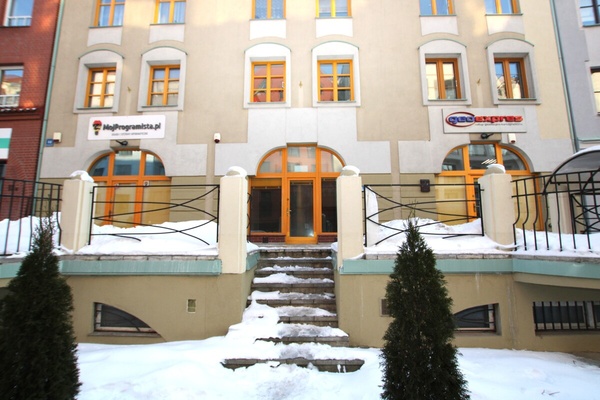 Elbląg NIERUCHOMOŚCI ANNA KRASZEWSKA Lokal handlowo-usługowy na Starym Mieście z wejściem bezpośrednio z