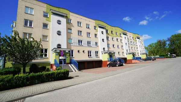 Elbląg &nbsp; TO MY SPRZEDAJEMYNIERUCHOMOŚCI W TYM MIEŚCIEBIURO NIERUCHOMOŚCIAMERICAN HOMEWYNAJMĘ - 3 POKOJE -