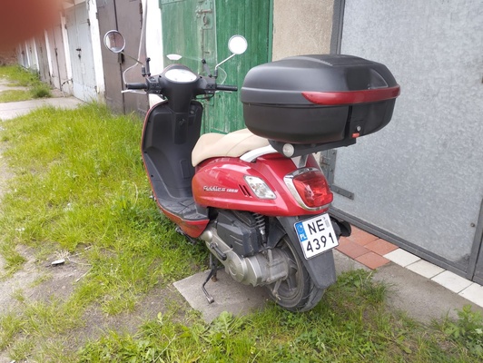 Elbląg 🚦 Sprzedam Skuter SYM &ndash; Stan Bardzo Dobry! 🚦Dodatki: Kask, kufer oraz nowy pokrowiec w