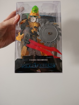 Elbląg Sprzedam  figurke wojownika powrót legendy. Robot do składania. Kontakt sms