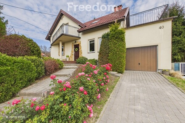 Elbląg FREEDOM NIERUCHOMOŚCISprzedam dom - Komorowo żuławskie.&nbsp;Z przyjemnością prezentuję ofertę sprzedaży bardzo