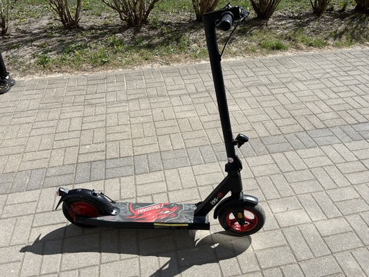 Elbląg Sprzedam hulajnogę iscoter i9s mało używana 
iScooter I9S to kompaktowa, elektryczna hulajnoga stworzona z