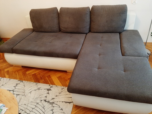 Elbląg Sprzedam rozkładany narożnik z funkcją spania. Dwa duże na pościel. Długość 227 cm, długość dłuższego boku 138 cm