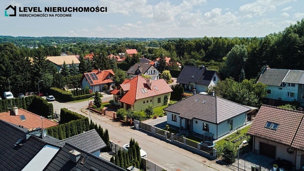 Elbląg LEVEL NIERUCHOMOŚCI Dom wolnostojący w mieścieul. Klonowe 125,66 m2 NIERUCHOMOŚCI NA POZIOMIE