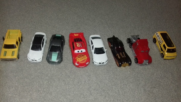 Elbląg Sprzedam 8 małych resoraków. Proszę o sms. Stan idealny