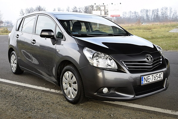 Elbląg Toyota Verso 1.8 benzyna, 2011 rok - 7 osobowa, bardzo ładna. Auto w wersji 7 osobowa, czyste i zadbane bez
